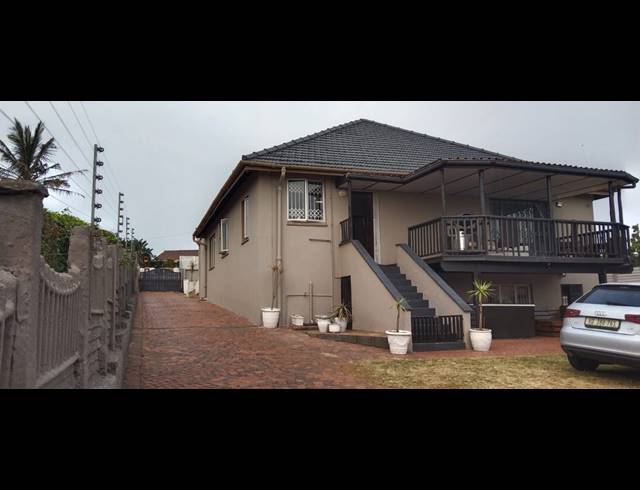 4 BEDROOM HOUSE FOR SALE IN BLUFF